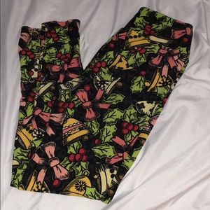 LULAROE CHRISTMAS LEGGINGS